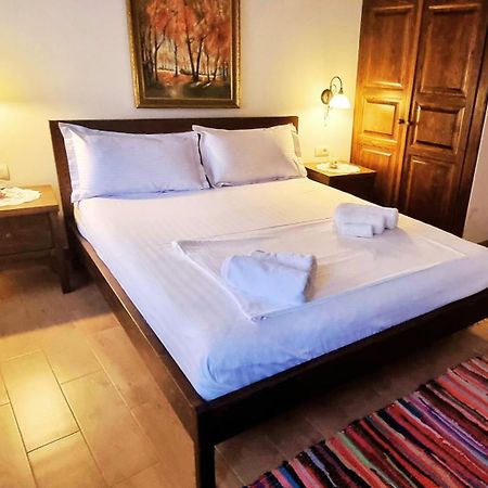 Hotel Gorica - Unesco Quarter Berat Esterno foto